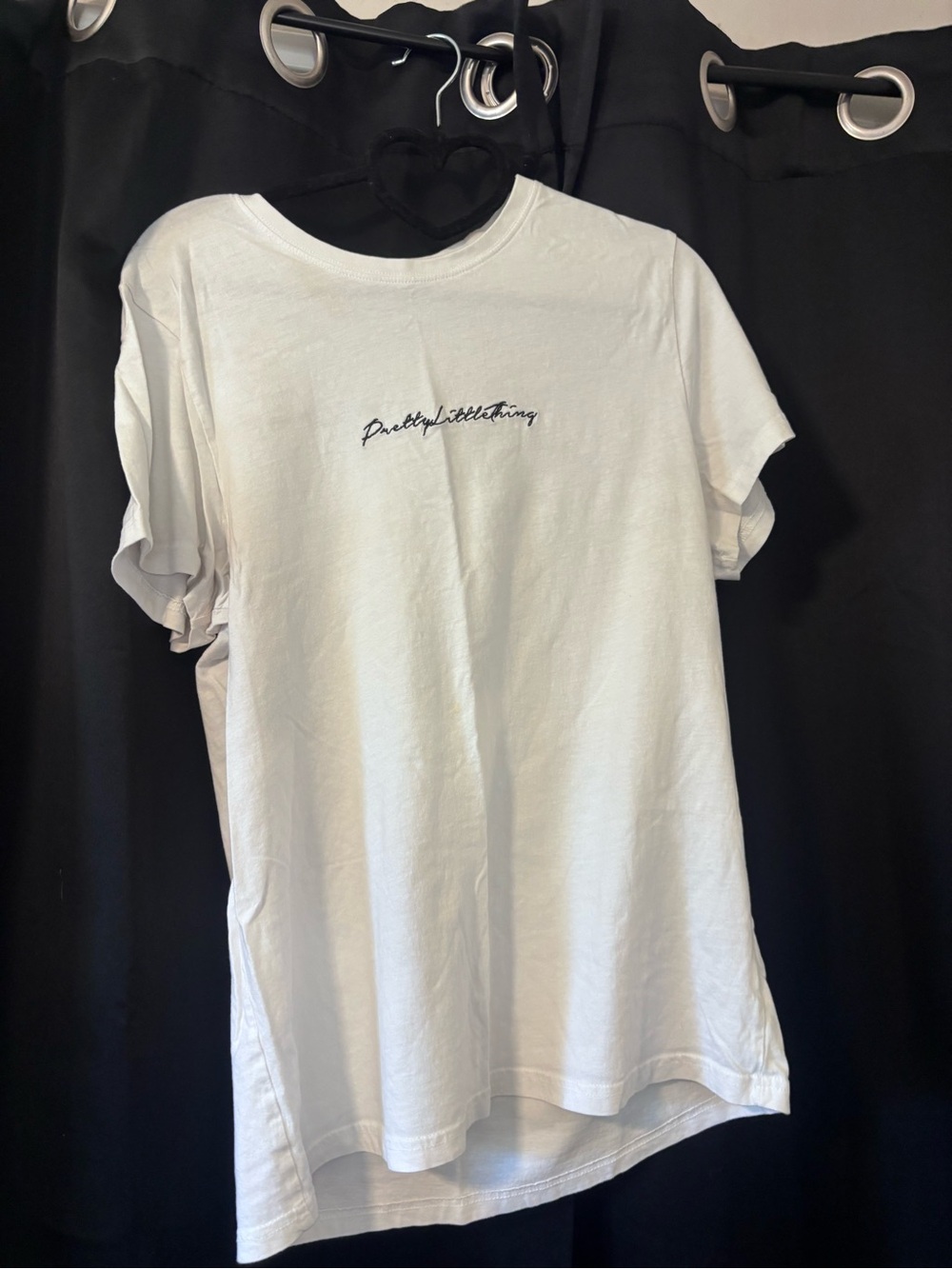 PrettyLittleThing White Crewneck Script Logo Tee